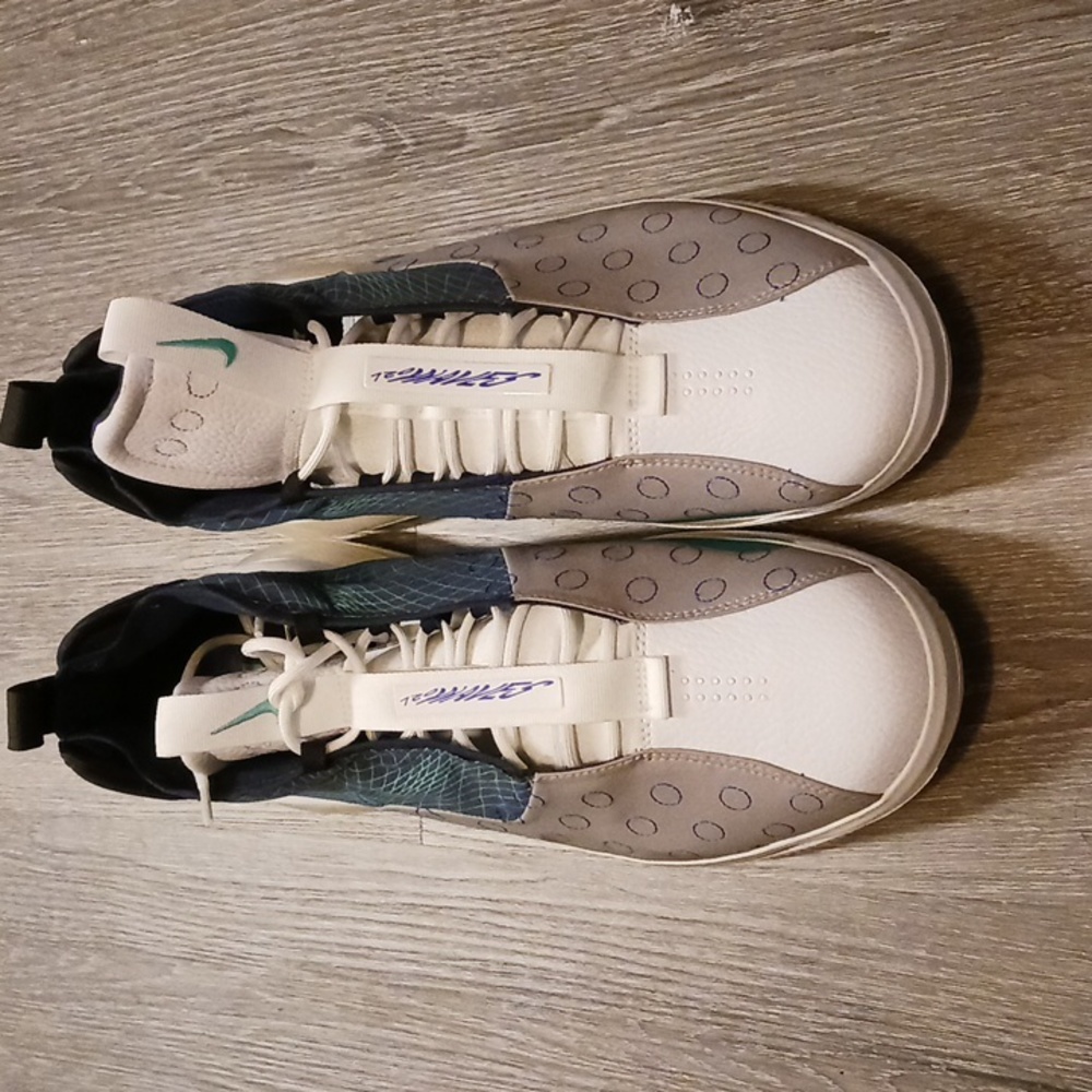 Nike Air max 720 waves size 13